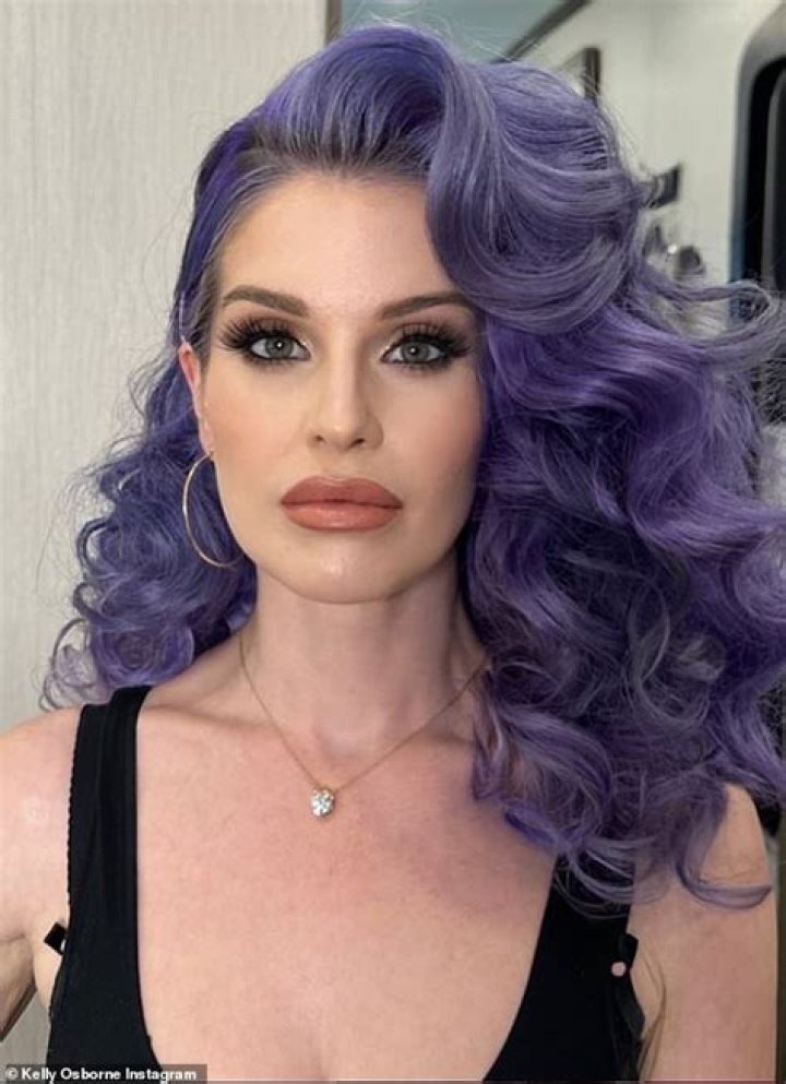 Kelly Osbourne Says Goodbye to Her Purple Hair With Blonde Transformation